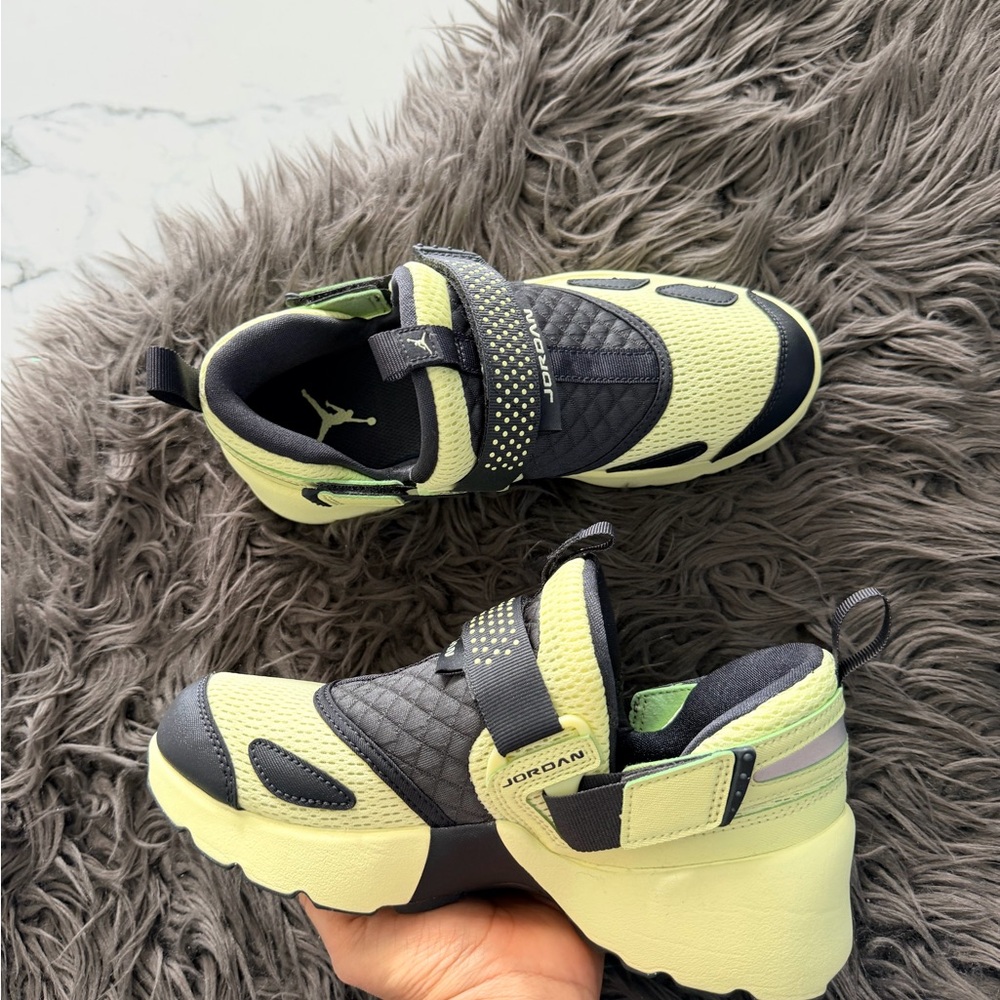 Jordan Trunner LX - Picture 6 of 9